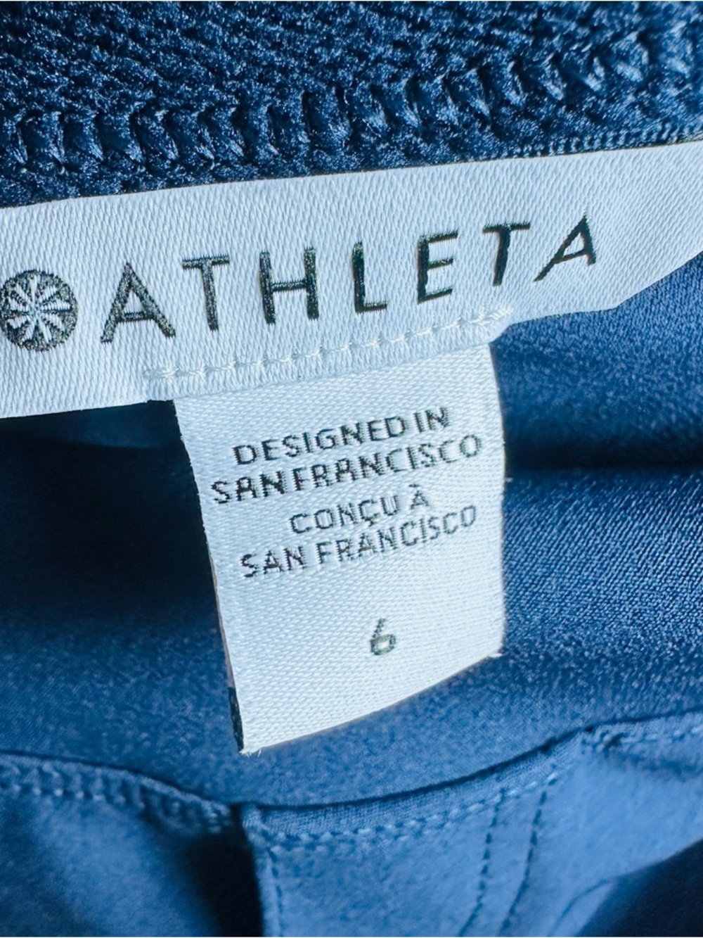 Athleta Endless High Rise Cargo Pant
Textured, stretch fabric in a tapered 6 - Picture 13 of 15